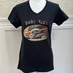 Baby Yoda T-Shirt Black Star Wars Mandelorian sz M New